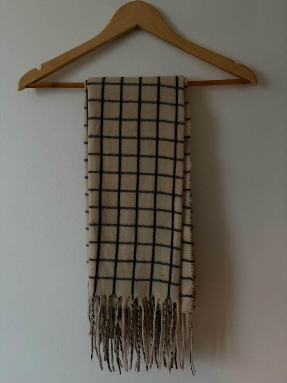 Ardene Cream and Black Windowpane Fringe Throw